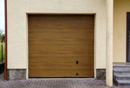 Miért ellenőrzés lényeges a garázs ajtó sínjének szabályozása a ház biztonsága és védelme érdekében