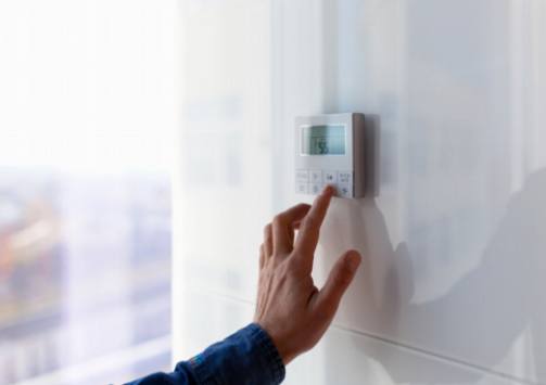 A mennyezeti ventilátorok telepítésének előnyei a levegő keringéséhez otthonodban